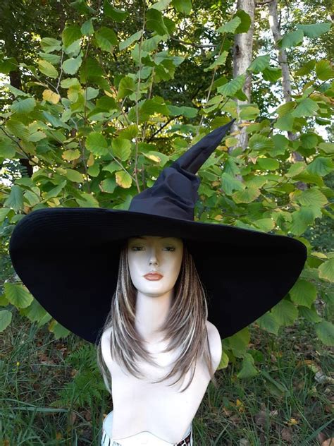 Oversized witch hats: the secret to a bewitching Halloween look